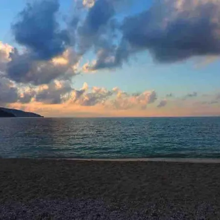 Semesterbostad Myrtos View Angon